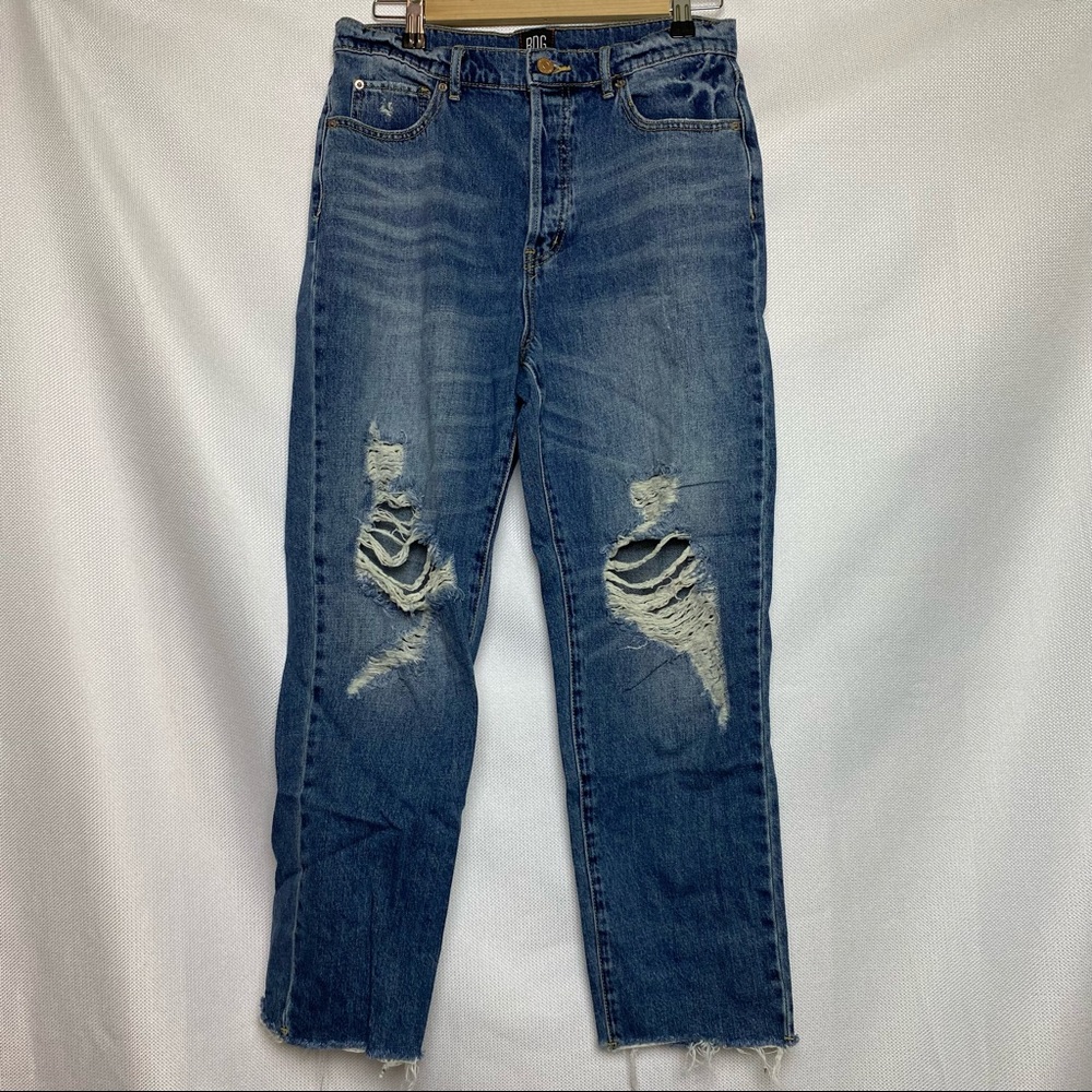 BDG Slim Straight Distress High Waisted